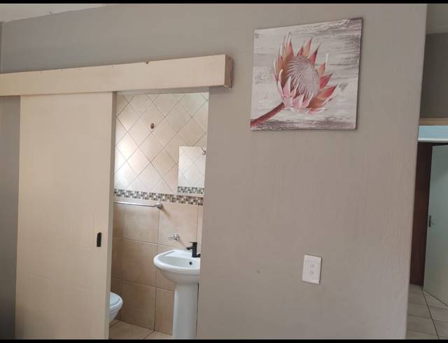 2 BEDROOM TOWNHOUSE TO LET IN DALPARK EXT 11